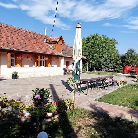 Ferienwohnung Hegyalja Vendeghaz Tolcsva Exterior foto