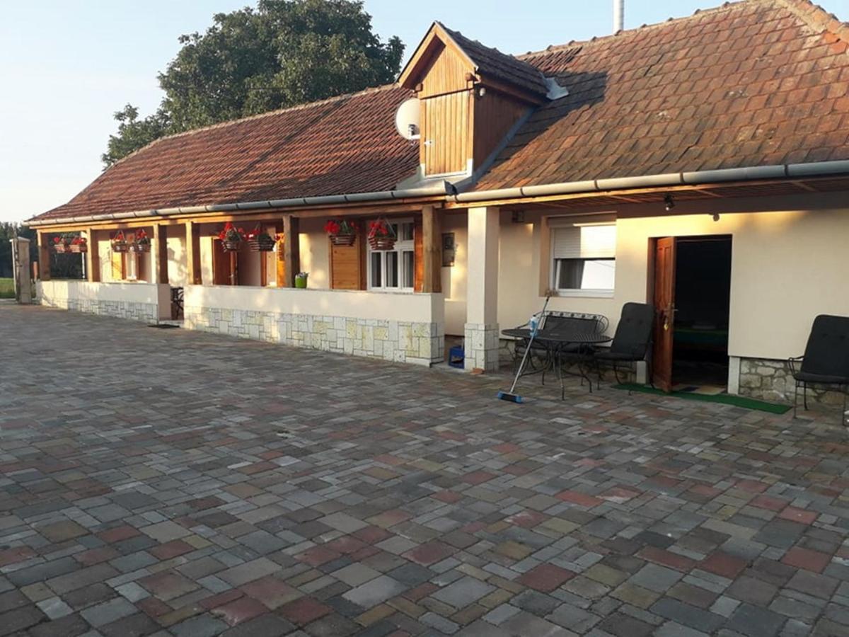 Ferienwohnung Hegyalja Vendeghaz Tolcsva Exterior foto